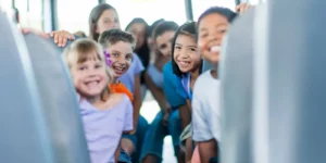 Benefícios do Aluguel de Ônibus para Excursões Escolares